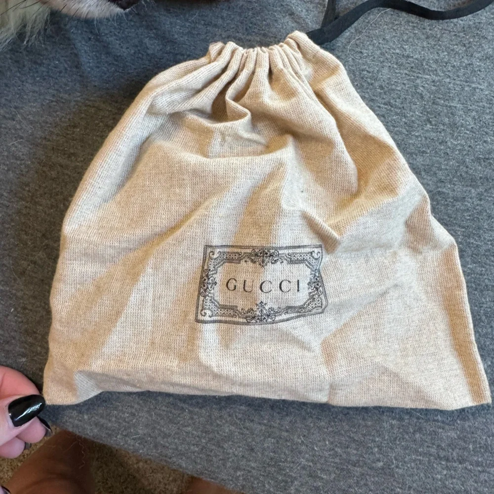 Gucci GG Black Leather Belt - Picture 4 of 4